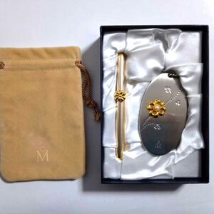 ❤️ MIKIMOTO Four-leaf clover lip brush and mirror 2-piece set